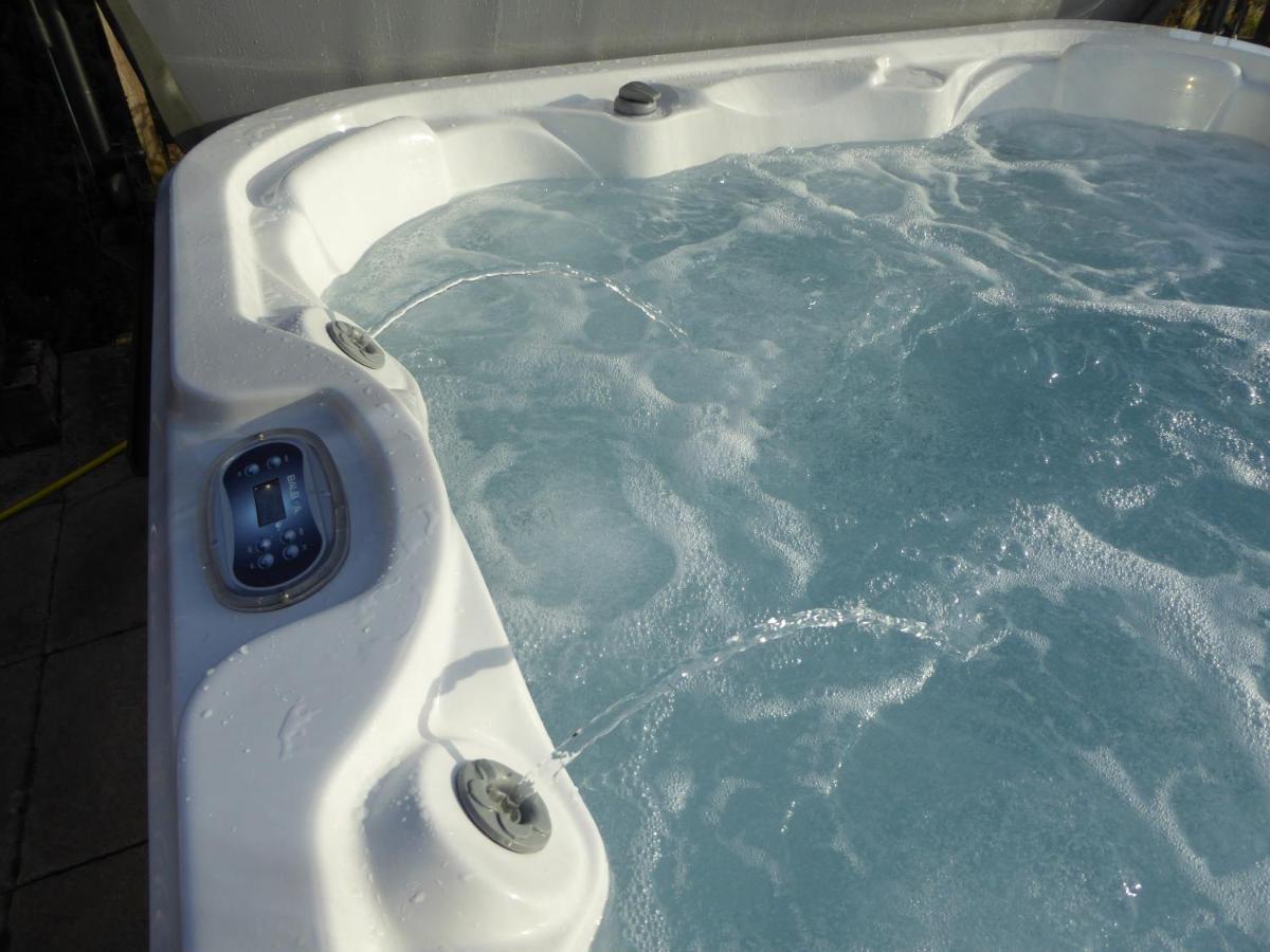 South View Country House Sleeps 12 - Hot Tub - Views Henley-in-Arden Exterior photo