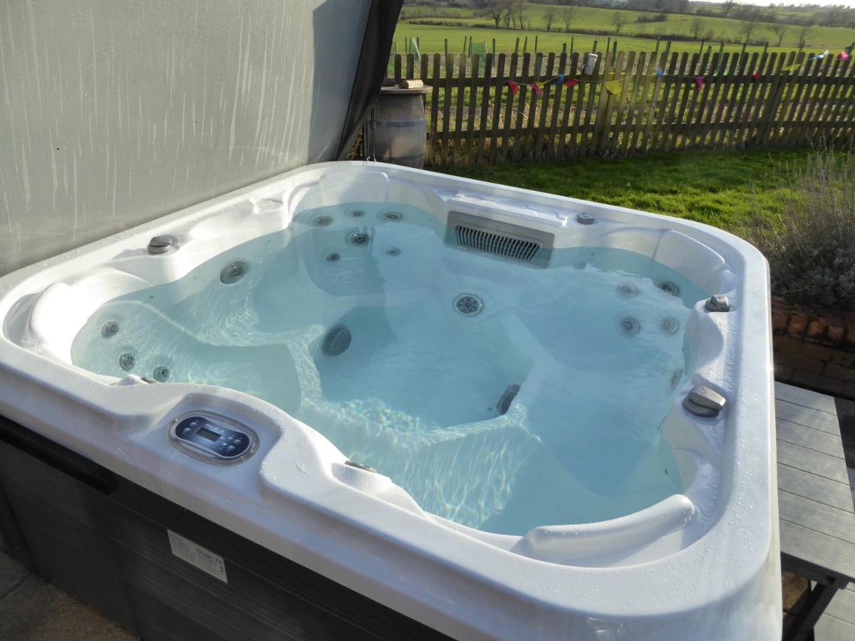 South View Country House Sleeps 12 - Hot Tub - Views Henley-in-Arden Exterior photo