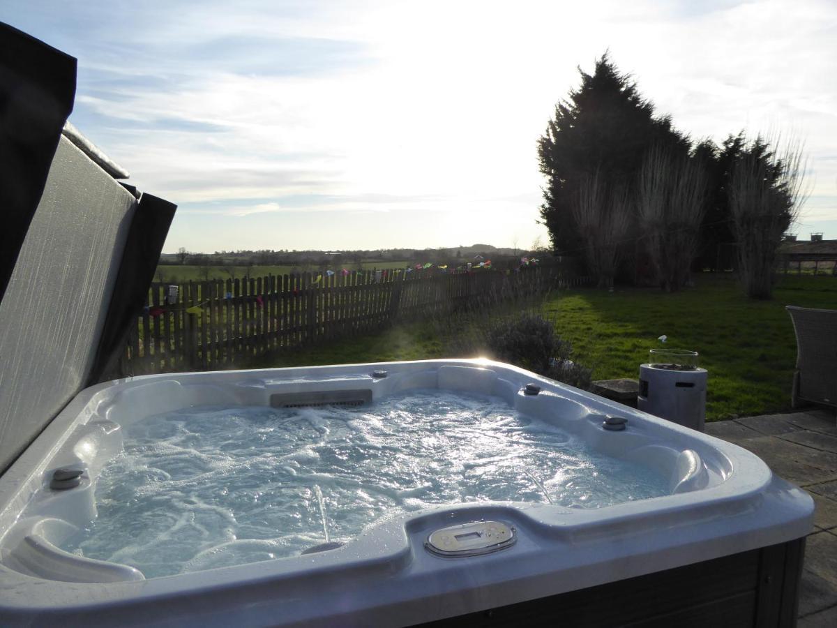 South View Country House Sleeps 12 - Hot Tub - Views Henley-in-Arden Exterior photo
