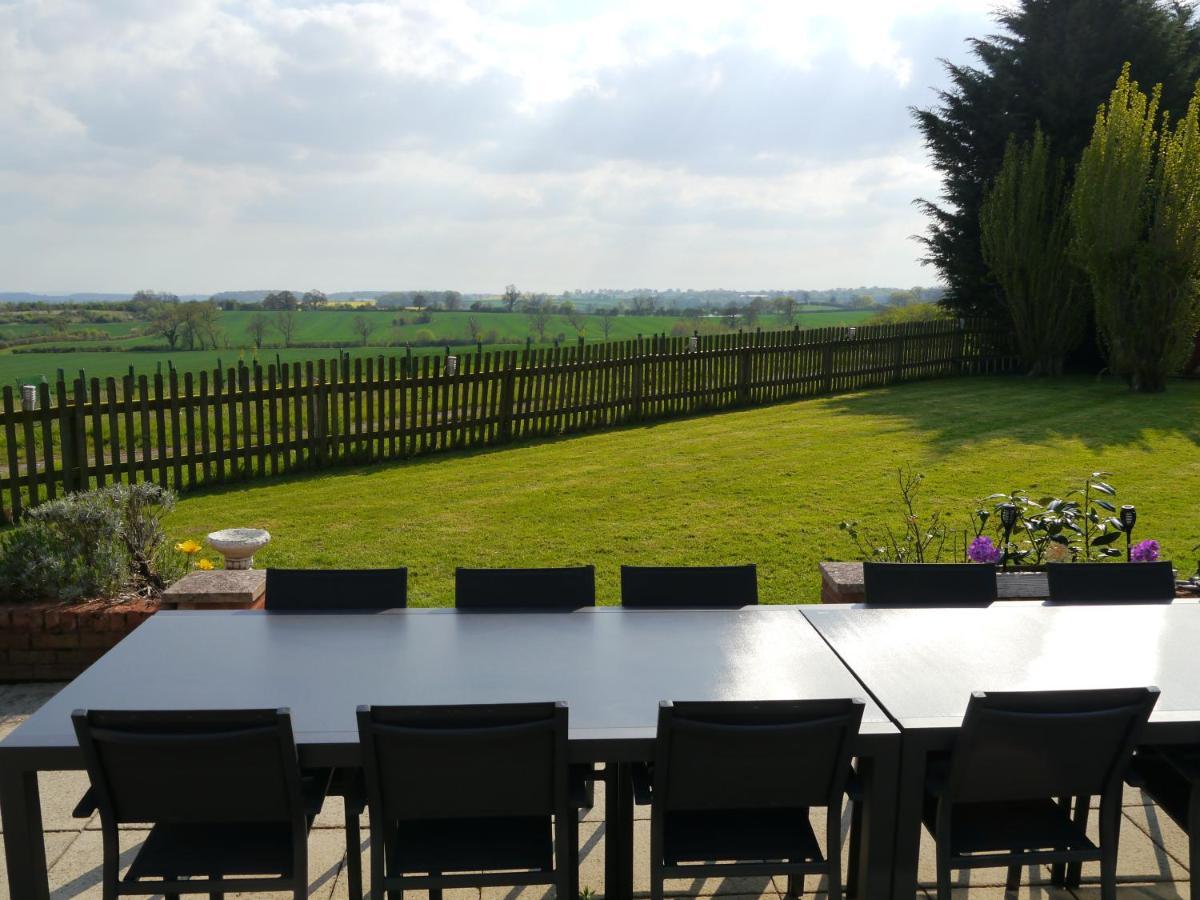 South View Country House Sleeps 12 - Hot Tub - Views Henley-in-Arden Exterior photo